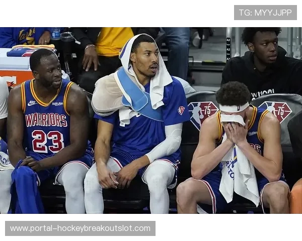 马赛边卫梅迪纳右脚踝扭伤将缺阵近两个月球队面临人员短缺挑战