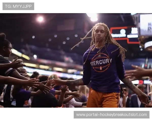 菲尼克斯水星队官宣启用全新球队Logo，更新橙紫配色